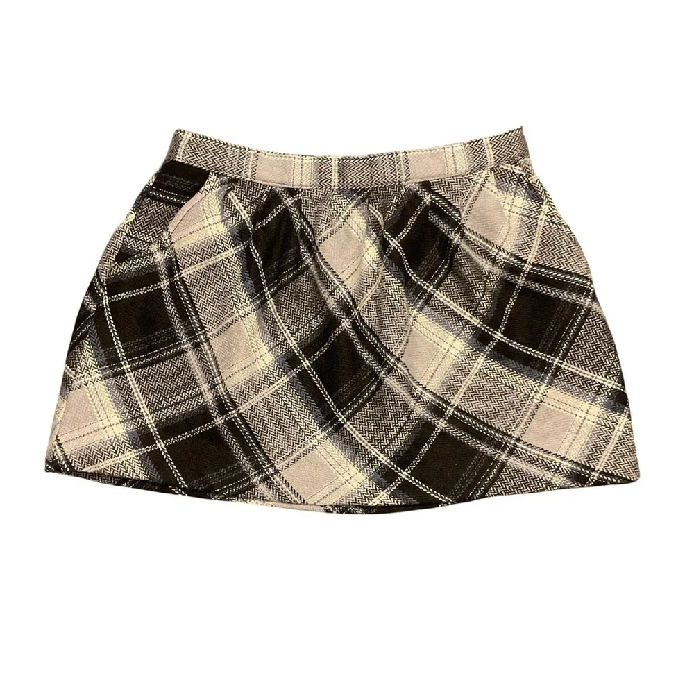 ❤️3/$15 Old Navy Mini Skirt